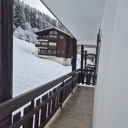 Location Walk To Lift Sleeps 5 * Morzine